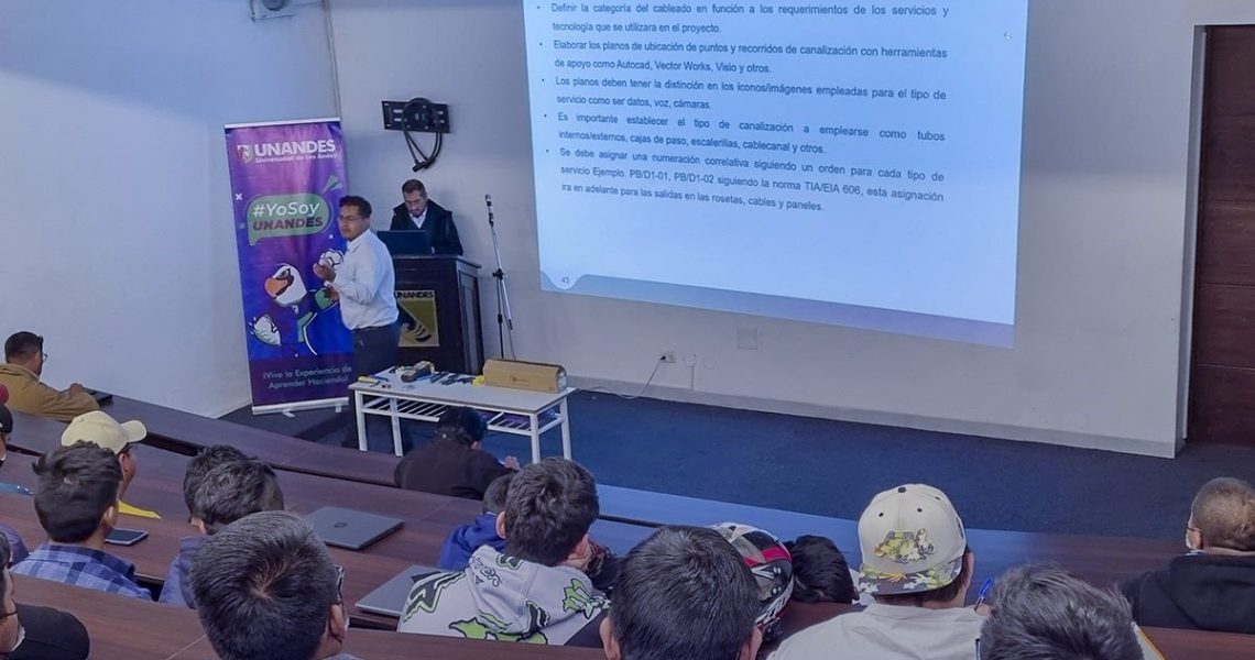 Éxito total en el curso de cableado estructurado en la Universidad Los Andes